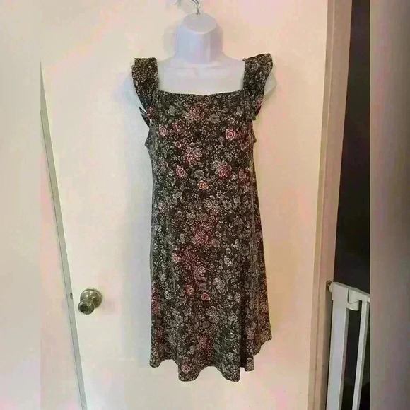 Flowy LOFT Summer Sundress - Picture 1 of 4